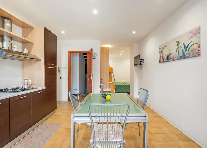 Guesthost - Cozy Beachfront In Taormina!